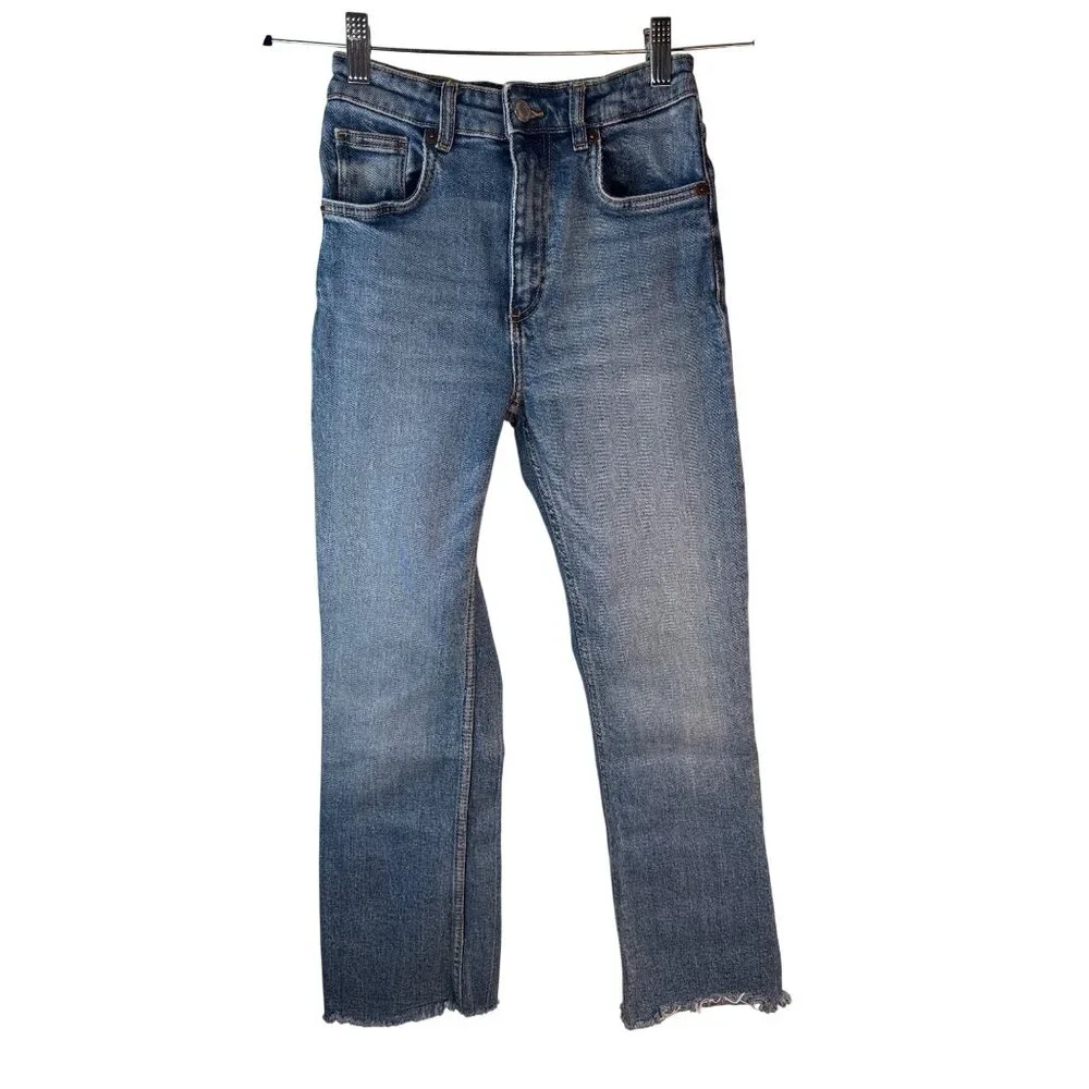ZARA High-Rise Size 0 Straight Leg Frayed Hem Jeans Light Wash Denim